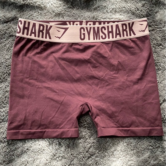 Gymshark Pants - GYMSHARK mauve/pink shorts